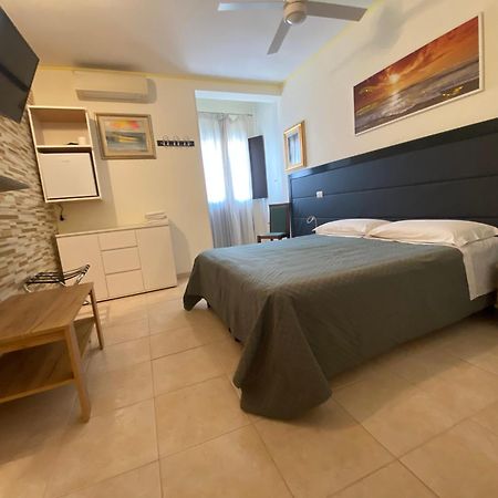 Amici Villa Càbras Buitenkant foto