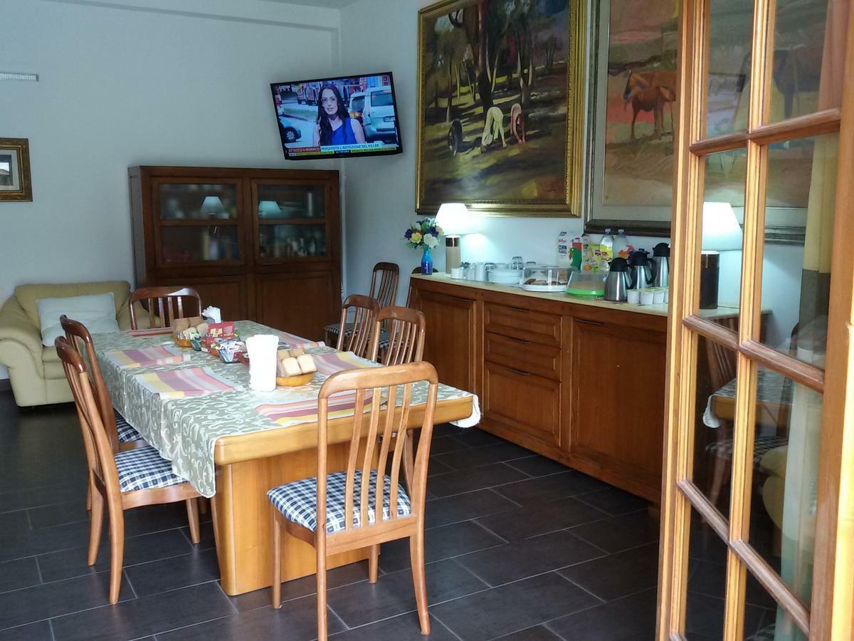 Amici Villa Càbras Buitenkant foto